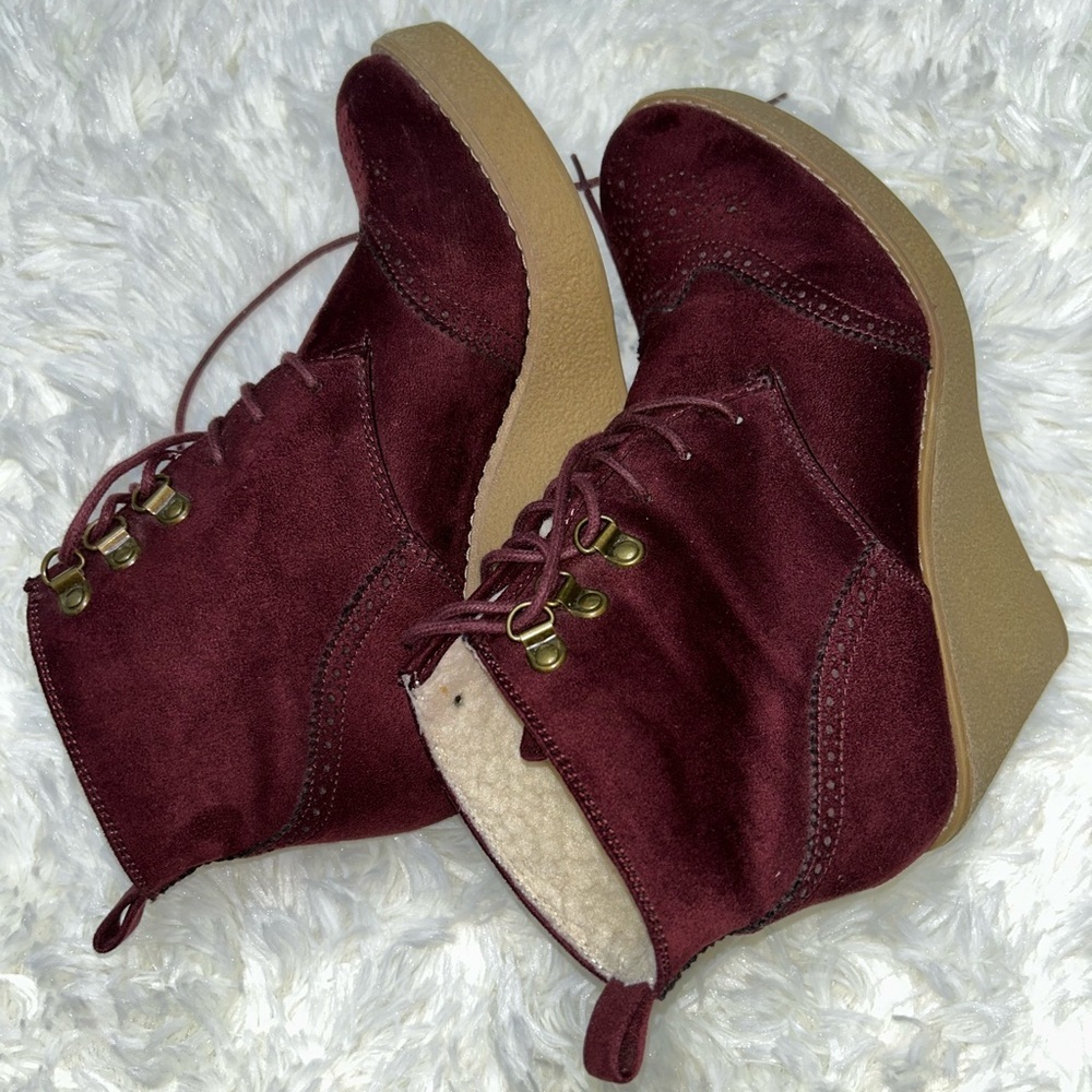 H&M Burgundy Lace-Up Boots faux Suade size 7